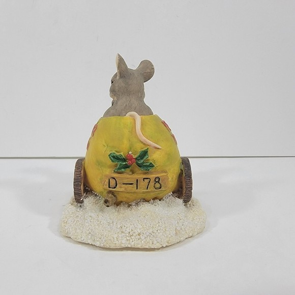 Silvestri Charming Tails Dean Griff Pear Taxi Figurine #87565 - Picture 2 of 9